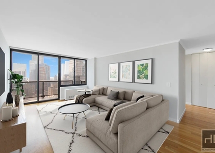West 48 Street - Photo 1