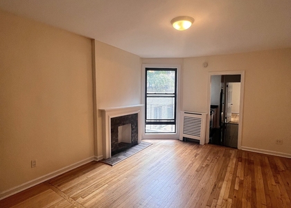 East 84 Street - Photo 1