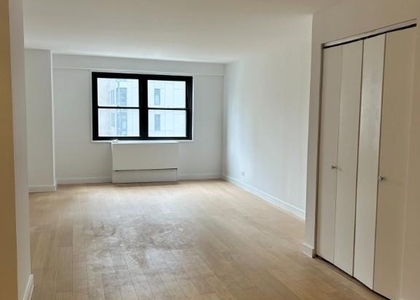 East 39th Street - Photo 1