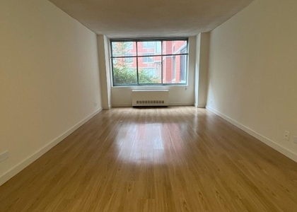 Columbus Avenue - Photo 1