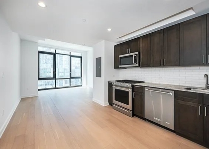 West End Avenue - Photo 1