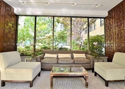 East 49 Street - Photo 1