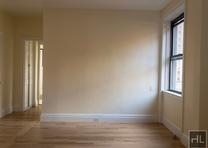 West 45 Street - Photo 1