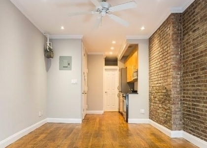 Second Avenue - Photo 1