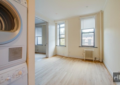 East 18th Street - Photo 1