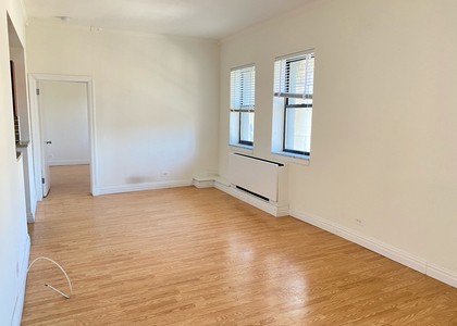 West 34th Street - Photo 1