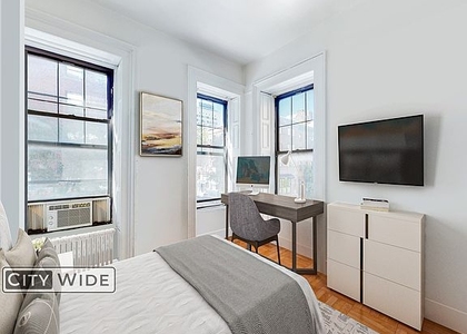 985 Lexington Avenue - Photo 1