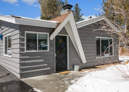 560 Edgemoor - Photo 1