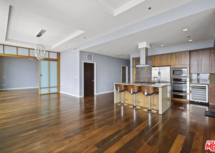 1100 S Hope Street - Photo 1