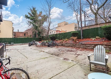 209 Troy Ave - Photo 1