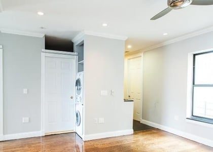 East 100th Street - Photo 1