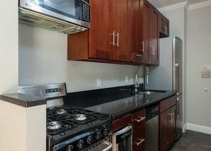 East 100th Street - Photo 1