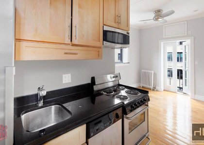 East 35 Street - Photo 1