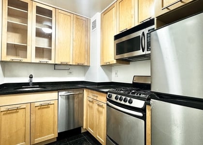 East 36 Street - Photo 1