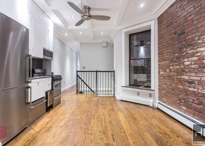 West 103 Street - Photo 1