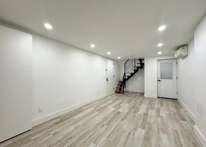 1710 - Photo 1