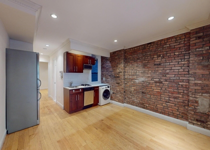 610 East 9th Street - Photo 1