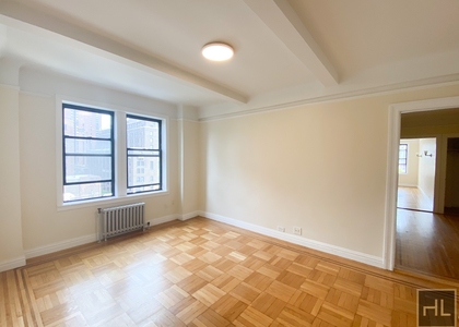 East 92 Street - Photo 1