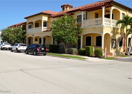 1625 Se 46th Street - Photo 1