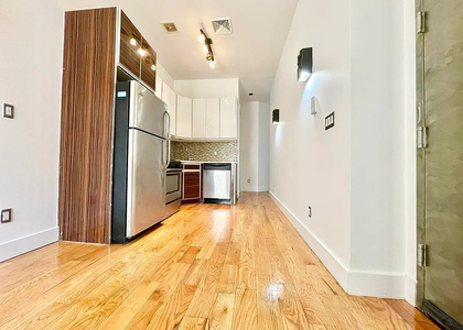 277 Menahan Street - Photo 1