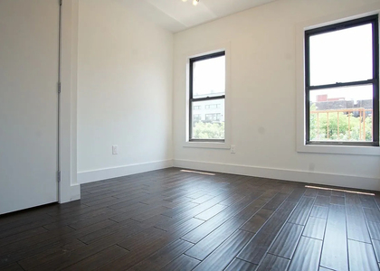 807 Quincy Street - Photo 1