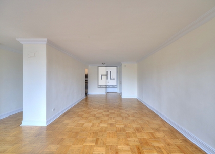 8th Avenue - Photo 1