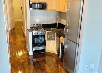 10 Avenue - Photo 1