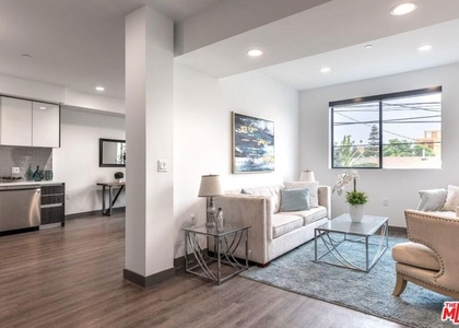 552 N Hobart Boulevard - Photo 1