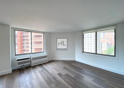 Second Avenue - Photo 1