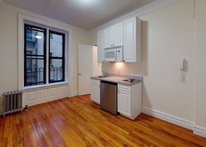 West 45 Street - Photo 1
