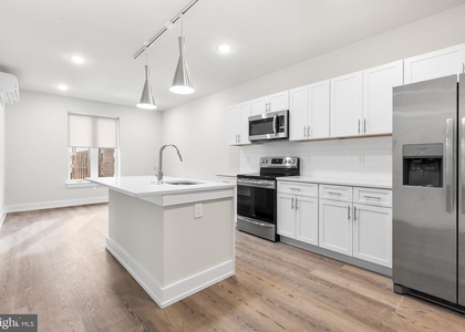 214 Vine Street - Photo 1