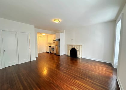 39 East 65th Street - Photo 1