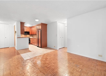 330 east 46 - Photo 1
