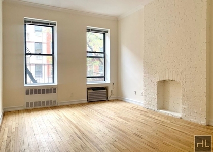 East 83 Street - Photo 1