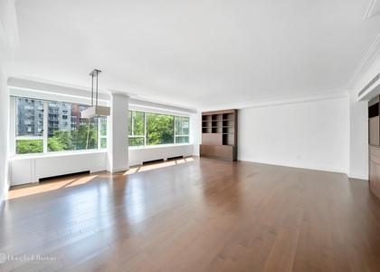 200 E 66th St - Photo 1