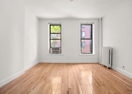 520 W 50th Street - Photo 1