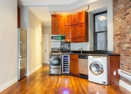 Mott Street - Photo 1