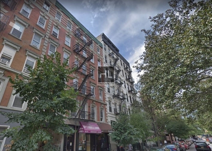 East 11 Street - Photo 1