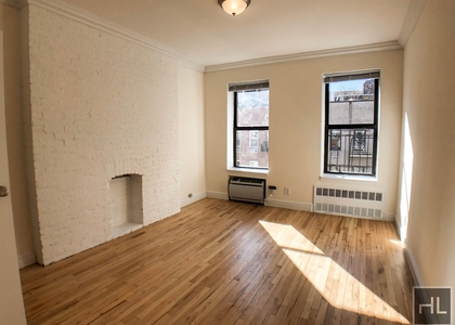 East 83 Street - Photo 1
