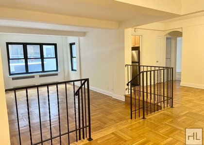 East 56 Street - Photo 1