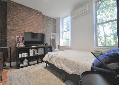119 Albany Avenue - Photo 1