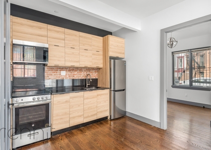 168 Stuyvesant Avenue, Brookly - Photo 1