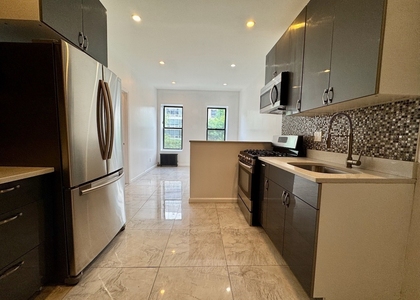 309 E Houston Street - Photo 1