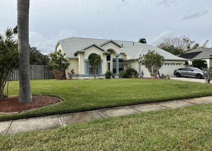 1461 Wellington Circle - Photo 1