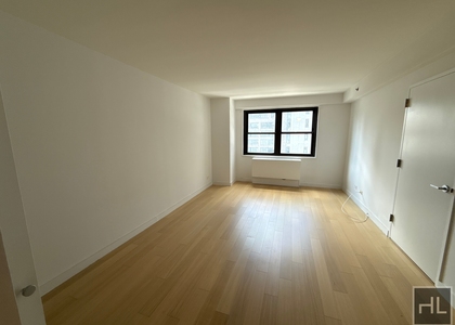 E 39th St - Photo 1