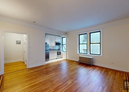 West 10th Street - Photo 1