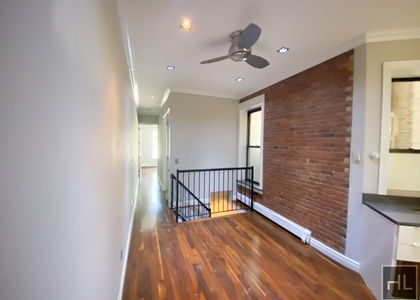 West 103 Street - Photo 1