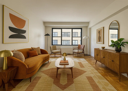 East 49 Street - Photo 1