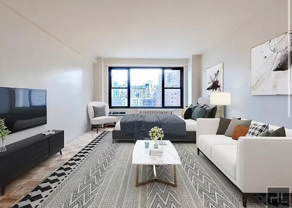 East 49 Street - Photo 1
