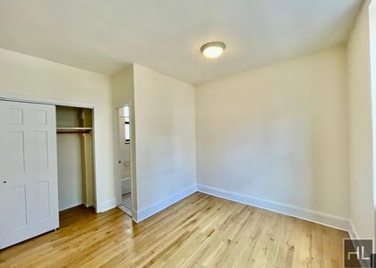 West 45 Street - Photo 1